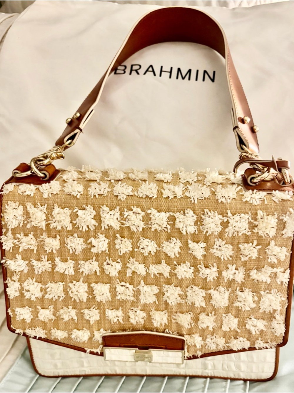 Brahmin Cream Tweed & Tan Leather Shoulder Bag with White Croc Accent - Picture 2 of 6